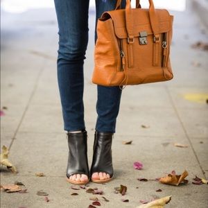 Dolce Vita Black Leather Block heel Booties Boots
